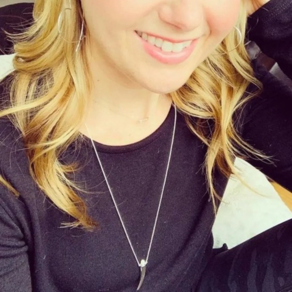 :: Stella & Dot Delicate Horn Necklace - Picture 6 of 9